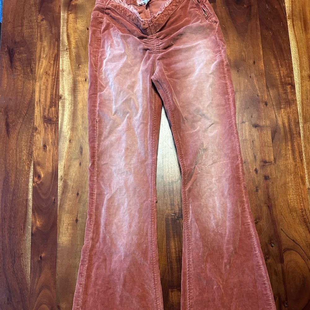 Urban outfitters Flair velvet pants. Size 27
